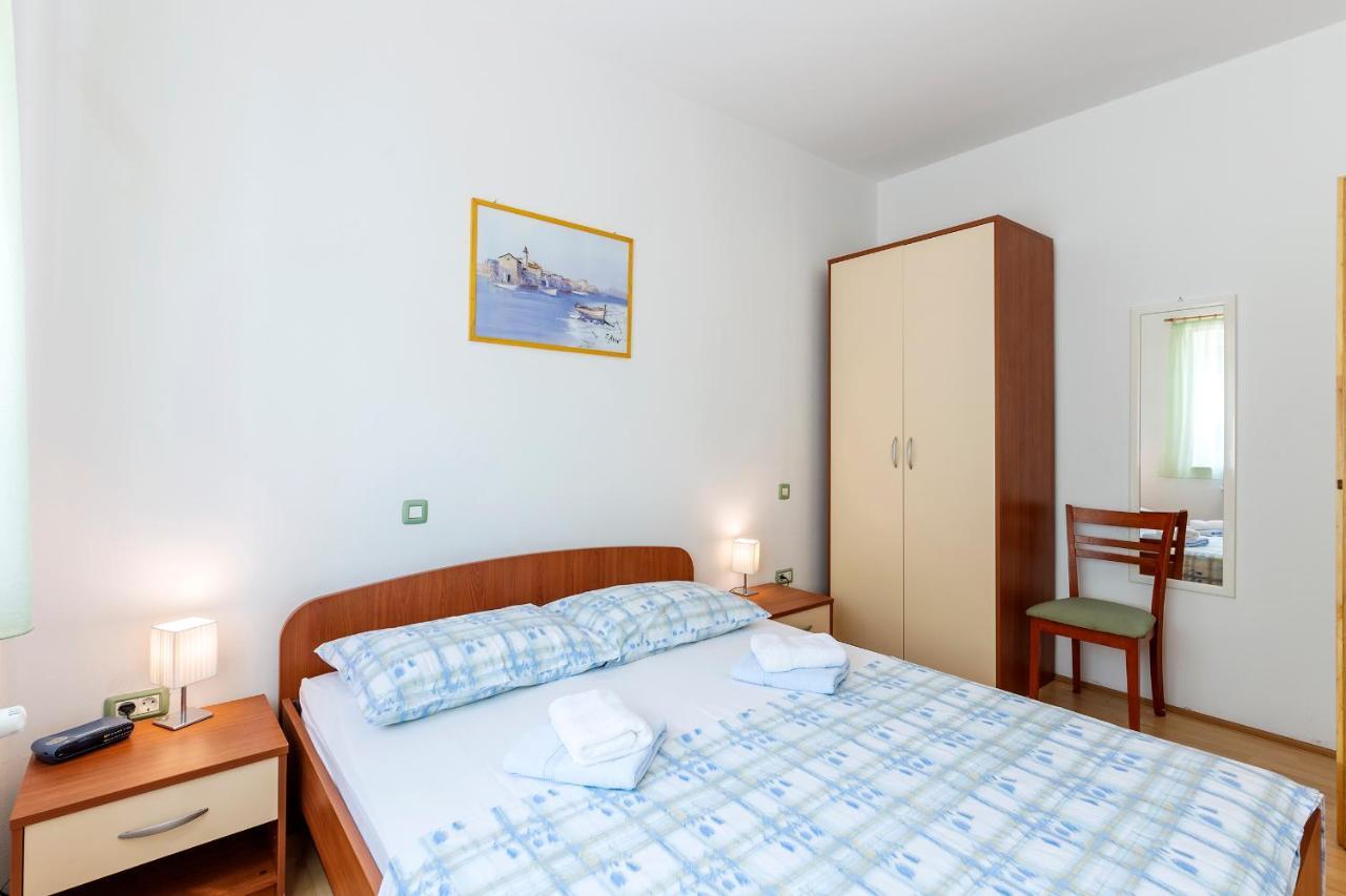 Apartments Pino Pula Zewnętrze zdjęcie