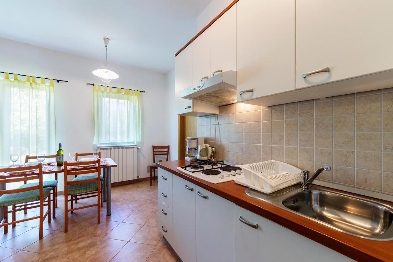Apartments Pino Pula Zewnętrze zdjęcie
