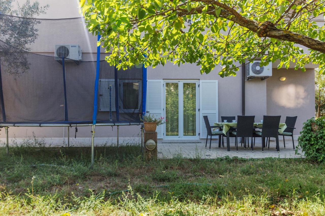 Apartments Pino Pula Zewnętrze zdjęcie