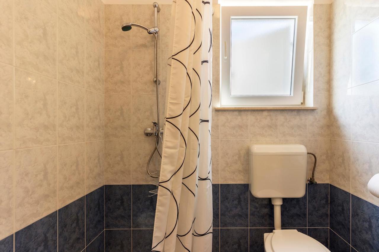 Apartments Pino Pula Zewnętrze zdjęcie