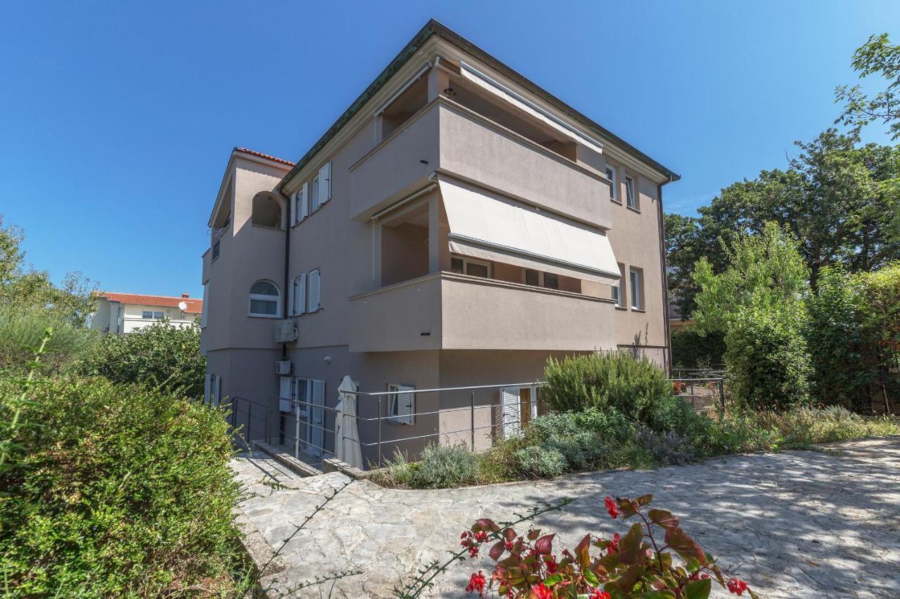 Apartments Pino Pula Zewnętrze zdjęcie
